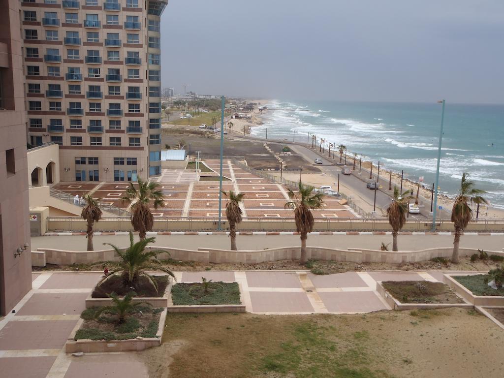 Marom Apartments Hof Hacarmel ハイファ エクステリア 写真