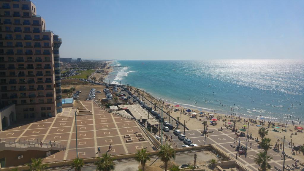 Marom Apartments Hof Hacarmel ハイファ エクステリア 写真